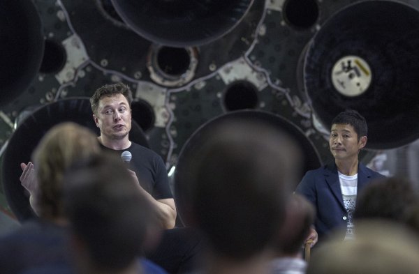 Yusaku Maezawa i Elon Musk
