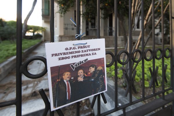 Plakat na vili Antičević