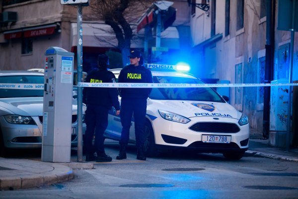 U centru Splita upucana tri muškarca