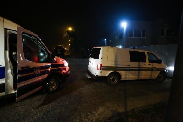 Osumnjičeni za trostruko ubojstvo prevezen u Zatvorsku bolnicu