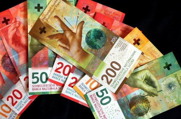 Švicarski franak mnoge je u Hrvatskoj naučio tečajnom riziku