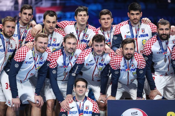 Stockholm: Rukometaši Hrvatske nakon borbe u finalu okrunjeni srebrnim medaljama