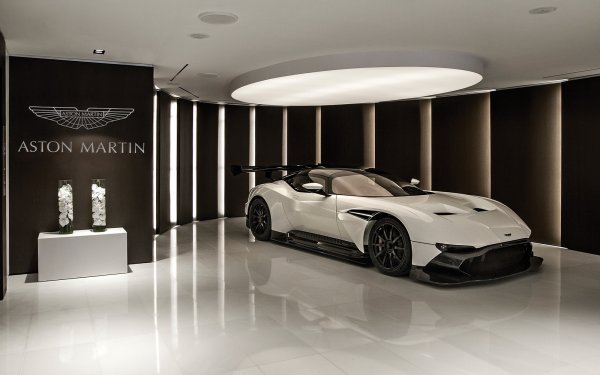 Aston Martin Vulcan R