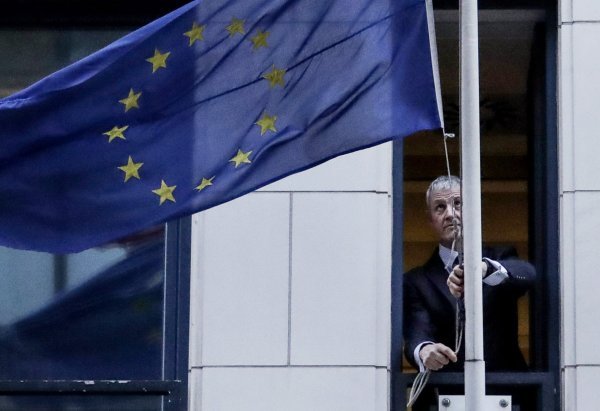 Skidanje britanske zastave u Europskoj komisiji