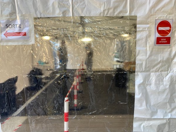 Francuski građani na povratku iz Kine smješteni u karantenu na odmaralištu kod Marseillesa