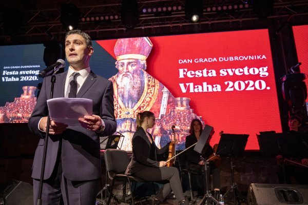 Dubrovnik: Državni vrh na večeri od kandelore u Revelinu povodom otvorenja Feste sv. Vlaha