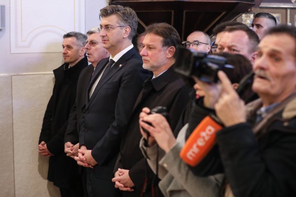 Andrej Plenković, Gordan Jandroković i ministri u Krašiću na 60. obljetnici smrti Alojzija Stepinca