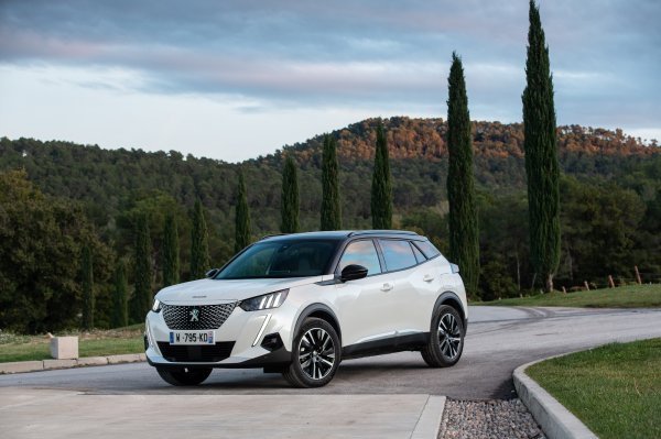 Peugeot 2008 - potpuno električna verzija