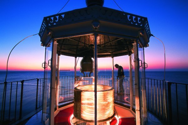 Više od svjetla i soli: 200 godina hrvatskih svjetionika