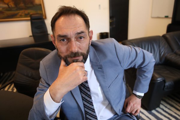 Dražen Jelenić