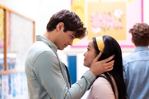 Noah Centineo i Lana Condor