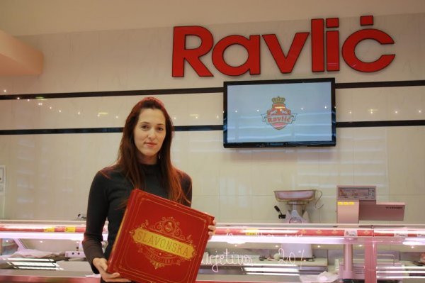 Ivana Ravlić sa 'Slavonskom bombonjerom' Ravlić