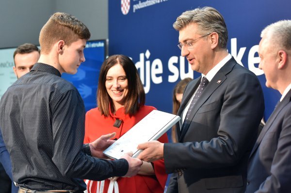 Andrej Plenković u Čakovcu na dodjeli stipendija učenicima tehničkih škola