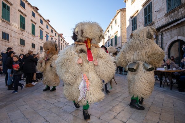 Na Stradunu svečano otvoren Dubrovački karneval