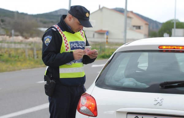 Prometna policija svakodnevno se susreće s brojnim prekršiteljima na hrvatskim prometnicama