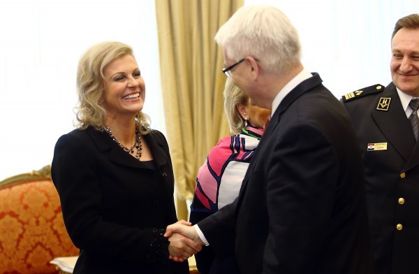 Kolinda Grabar Kitarović, Ivo Josipović