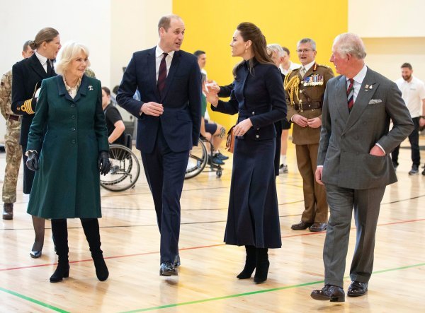 Princ Charles i Camilla Parker, princ William i Kate Middleton