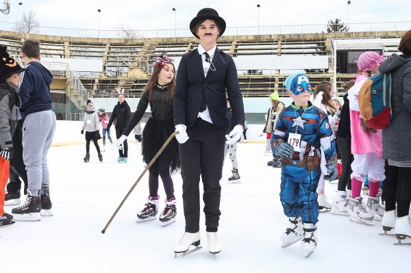 Zagreb: Na Šalati održan jubilarni 30. dječji maskenbal na ledu
