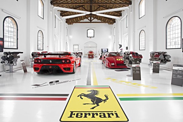 Muzej Enzo Ferrari u Modeni
