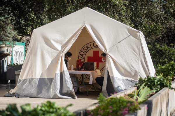 Šator u kojem dežuraju epidemiolozi zbog koronavirusa