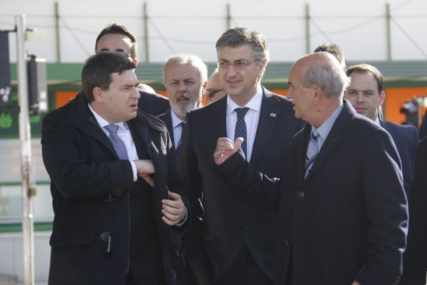 Premijer Plenković u Makarskoj povodom proslave 30. obljetnice osnutka HDZ-a Makarske i Makarskog primorja