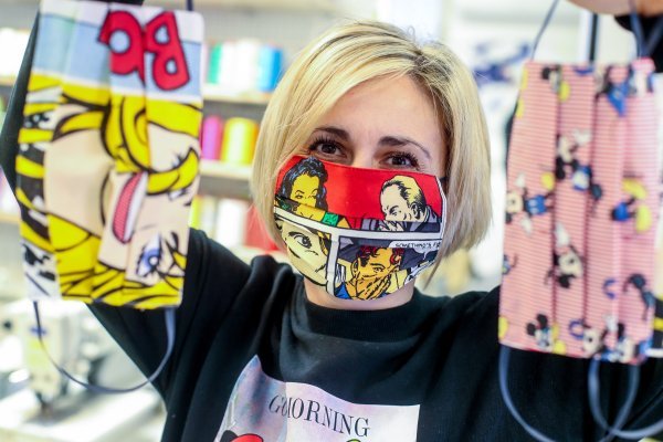 Zagreb: Domaći dizajner kreirao maske 'protiv' koronavirusa