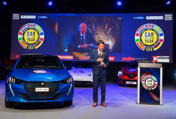 Frank Janssen, predsjednik žirija COTY 2020, proglašava Peugeot 208 automobilom godine