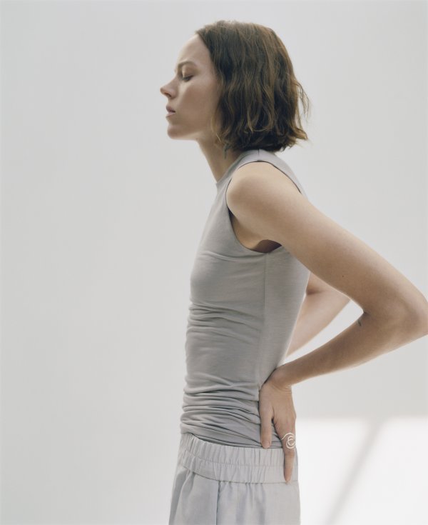 COS SS20 Campaign by Zoë Ghertner