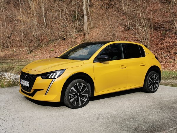 Peugeot 208 GT line PureTech 100 S&S BVM6