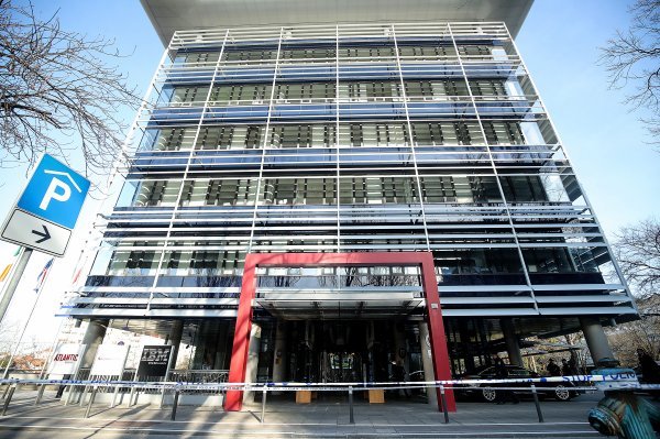 Policija je evakuirala zgradu na Miramarskoj cesti zbog dojave o bombi