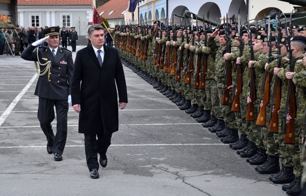 Požega: Zoran Milanović na svečanosti polaganja prisege 27. naraštaja ročnika