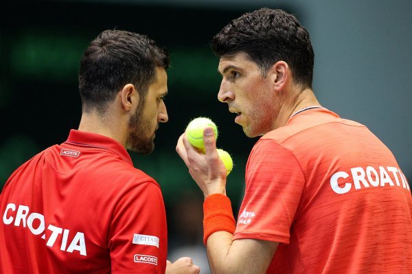 Kvalifikacije Davis Cupa, Hrvatska - Indija, parovi, Škugor/Pavić - Bopanna/Paes