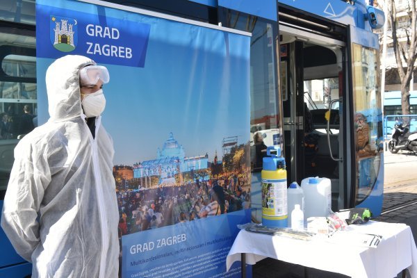 Grad Zagreb predstavio mjere dezinfekcije tramvaja i gradskih ulica