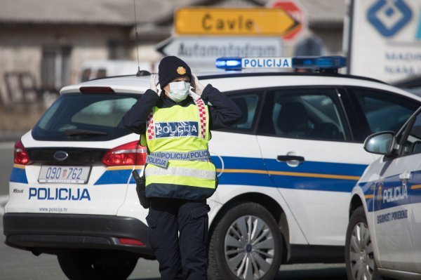 Policajce bi trebalo poštedjeti linearnog smanjenja plaća