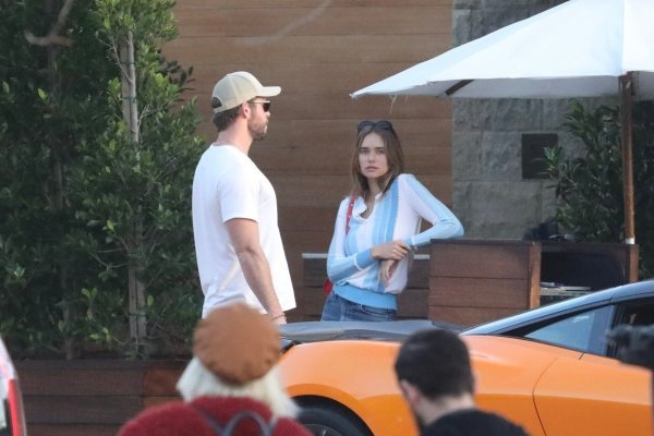 Liam Hemsworth i Garielle Brooks