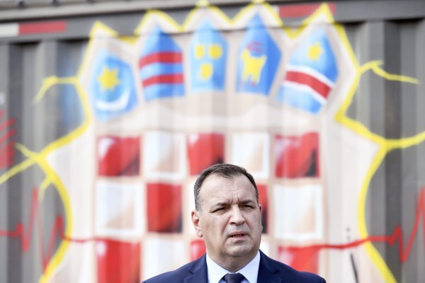 Ministri Vili Beroš i Damir Krstičević u obilasku ekspedicijskog kampa KB Dubrava