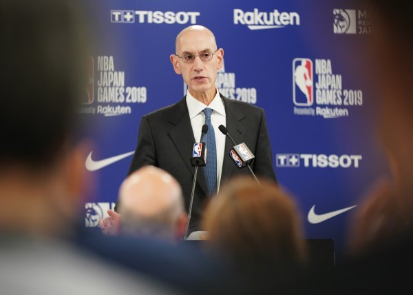 Komesar NBA lige Adam Silver