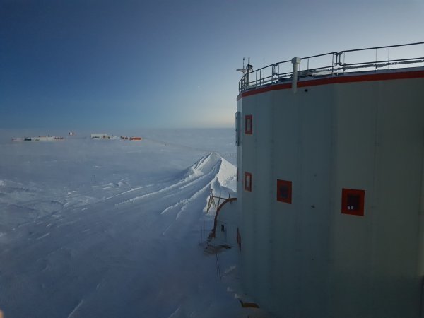 U polarnoj stanici Concordia zimi temperatura pada do minus 80, a prosječna tempoeratura iznosi 50 ispod nule