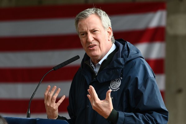 Gradonačelnik New Yorka Bill de Blasio uputio je dramatičan apel