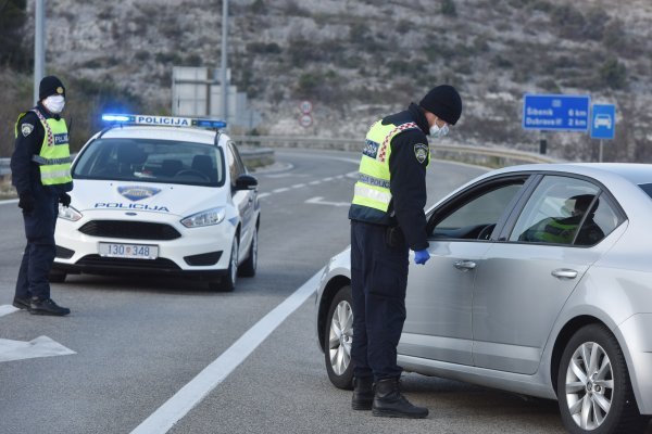 Šibenik: Policija provjerava propusnice za izlazak iz mjesta prebivališta
