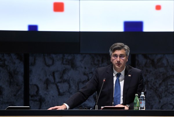 Sastanak Andreja Plenkovića i članova stožera civilne zaštite