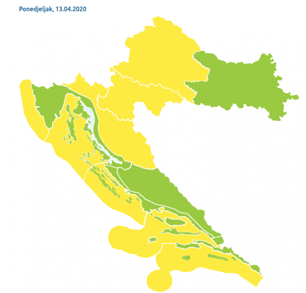 Zbog jakih, mjestimično i olujnih udara vjetra, u središnjoj Hrvatskoj i na Jadranu izdan je žuti meteoalarm