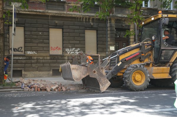 Uklanjanje građevinskog materijala iz centra Zagreba
