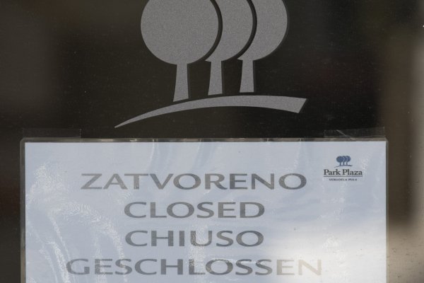 Zatvoreni hoteli diljem zemlje