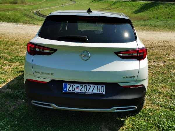 Opel Grandland X Ultimate 1.5D 130 MT6