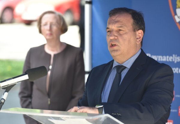 Alemka Markotić, Vili Beroš