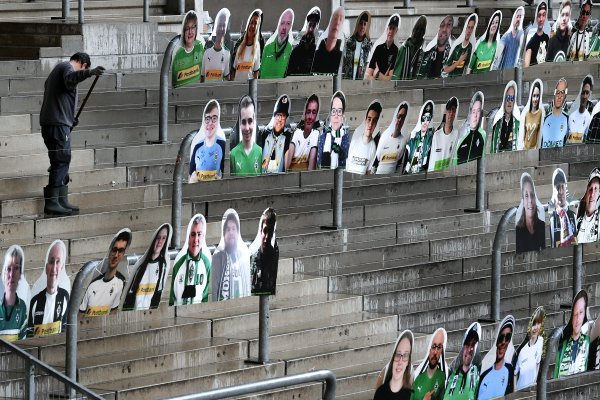 Navijači od kartona