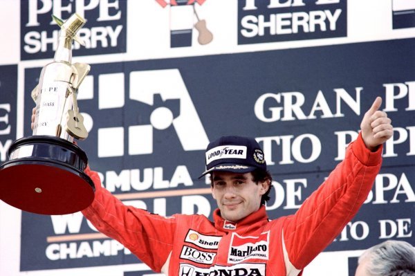 Ayrton Senna snimljen 1989. nakon pobjede na VN-u Španjolske