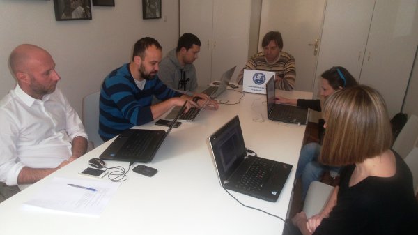 Damir Gojanović sa suradnicima na chatu medvešak