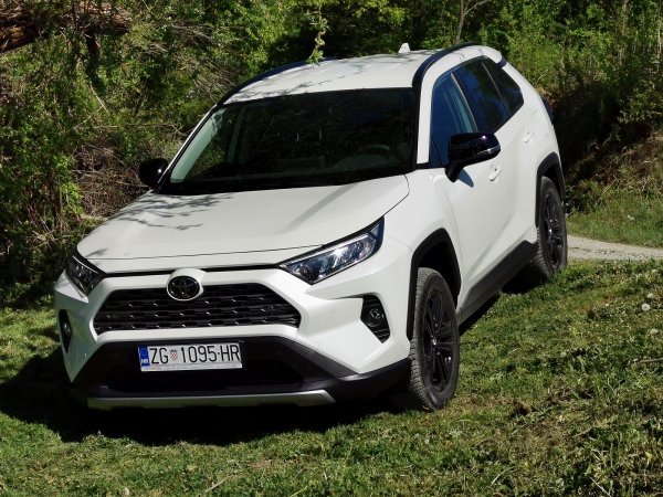 Toyota RAV4 završila na drugom mjestu globalne top 10 ljestvice najprodavanijih automobila u 2020.